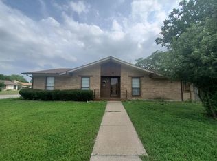 2002 Village Crest Dr, Garland, TX 75044