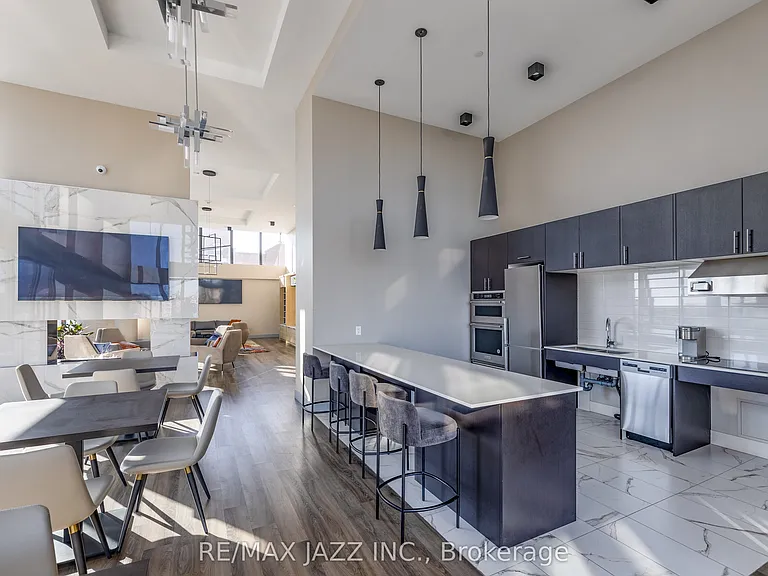 80 Bond St E #1220 — Photo 10