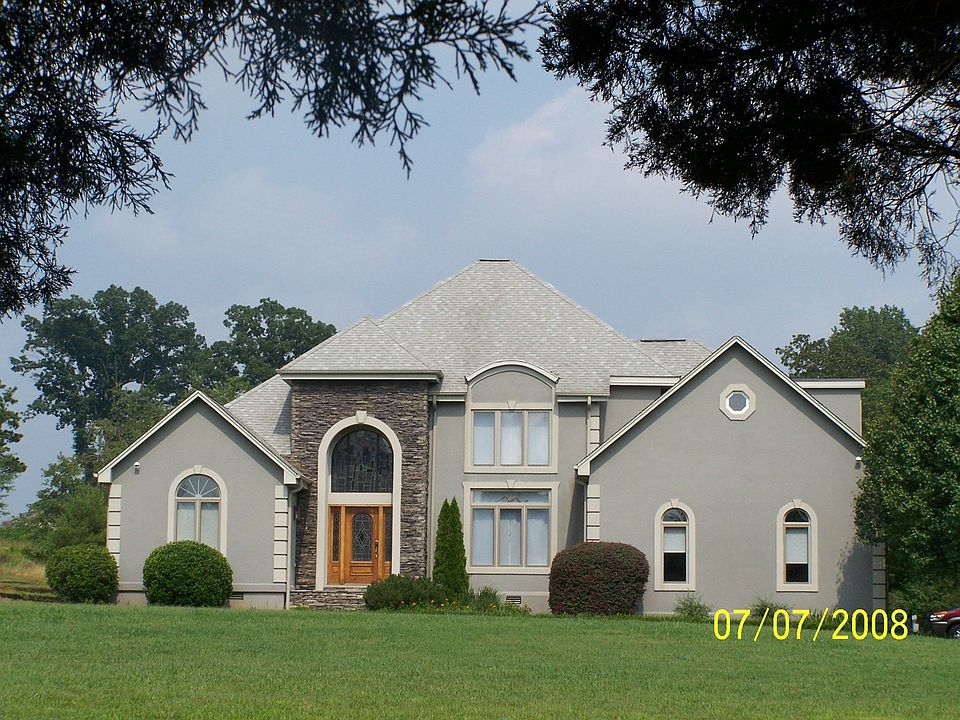 1st image of 208 Blueberry Hill Dr