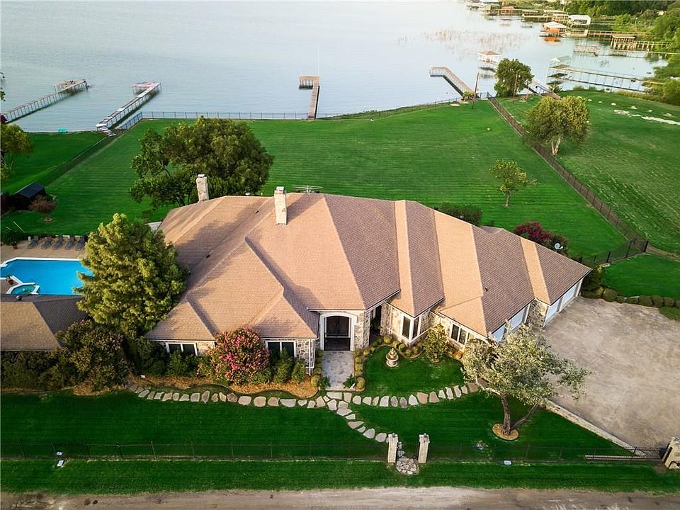 1st image of 133 Vista Cir