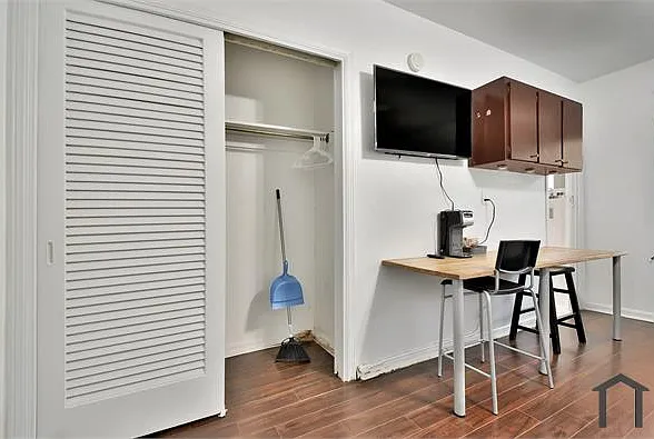 250 SE Park St #3 — Photo 4