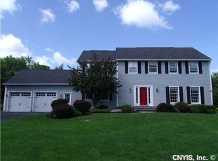 2033 Syosset Dr, Cazenovia, NY 13035