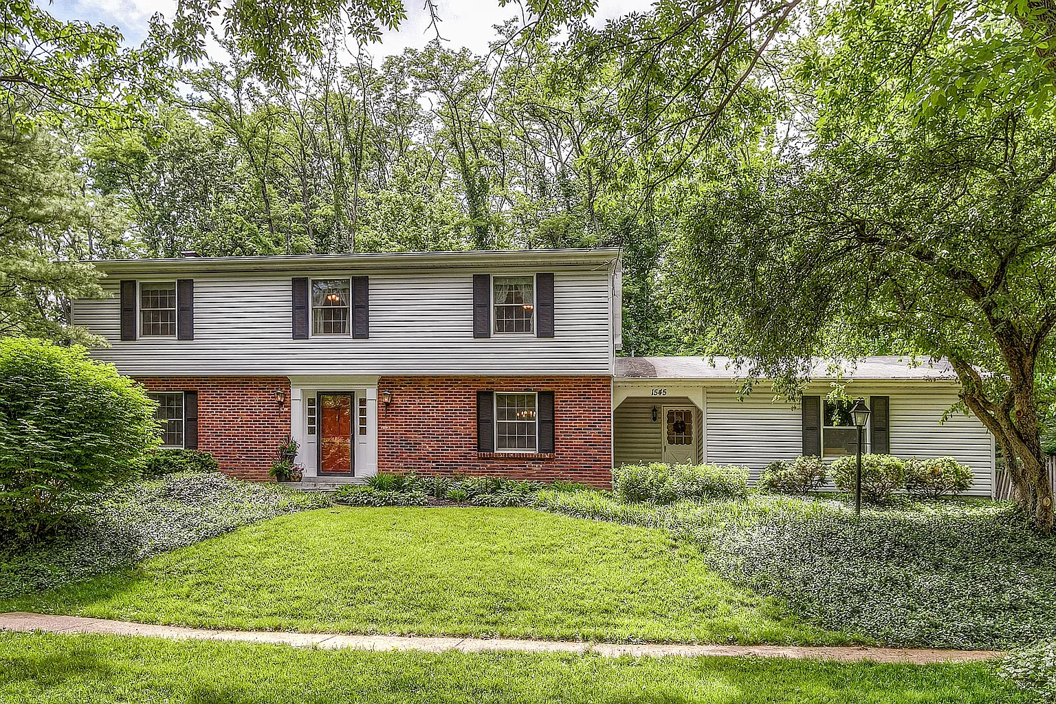 1545 Candish Ln photo 1