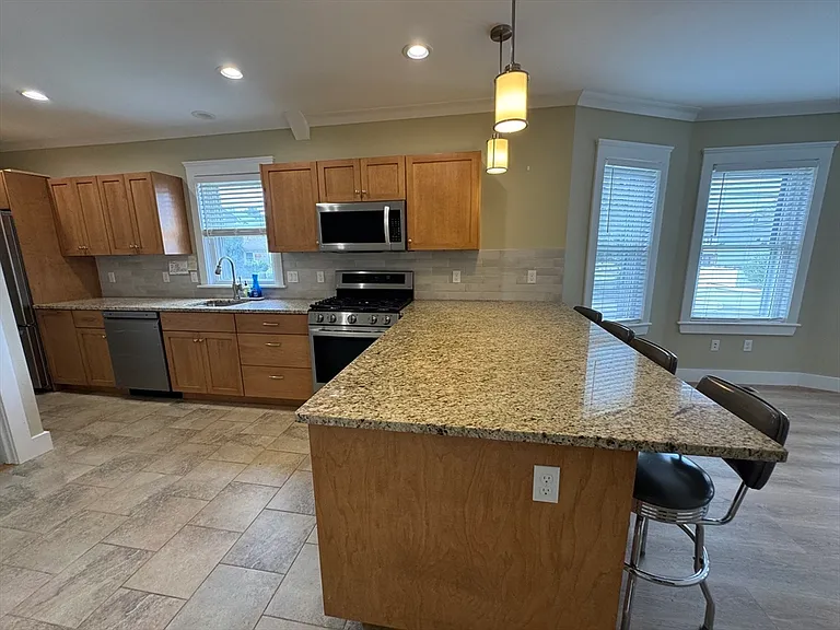 338 Pleasant St #1 — Photo 2