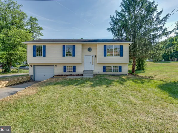 310 Yoakum Ave, Martinsburg, WV 25404