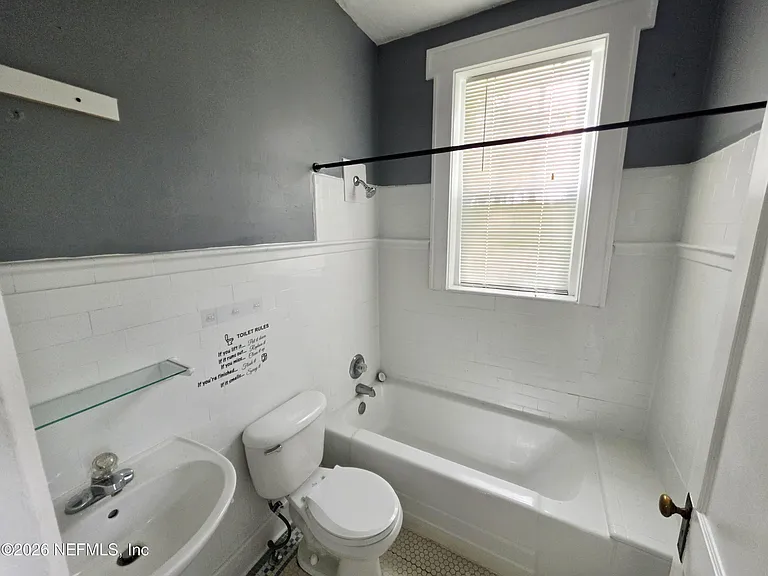 146 W 6th St — Photo 20