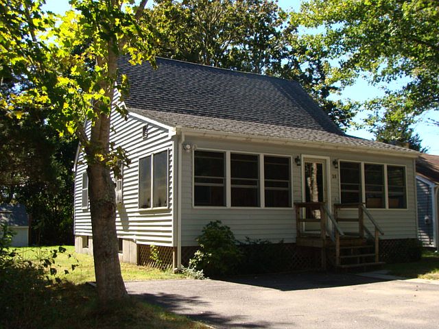 1st image of 28 Seacrest Dr W