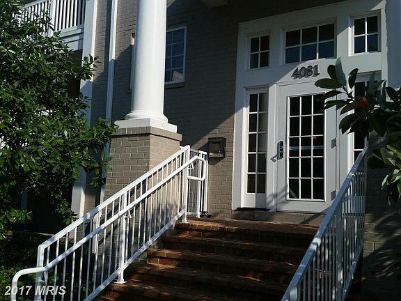 Exterior (Front) 11