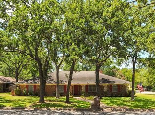 1312 Oak Glen Trl, Arlington, TX 76012