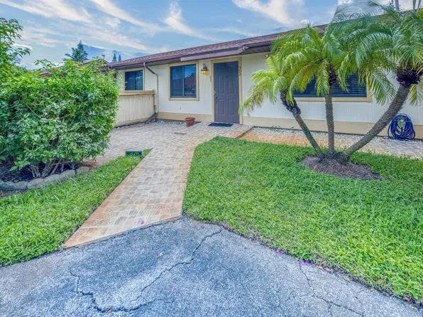 815 ANDREW REDDING Road #302, Lantana, FL 33462
