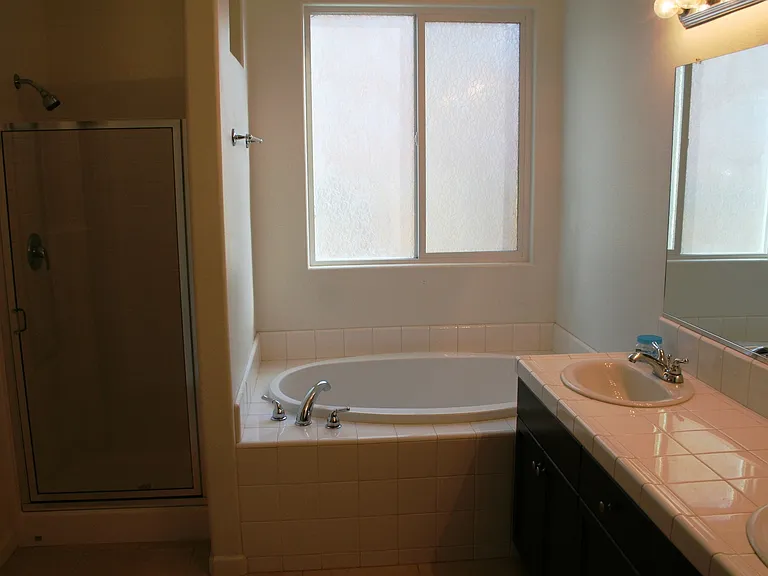 667 Visconti St — Photo 5