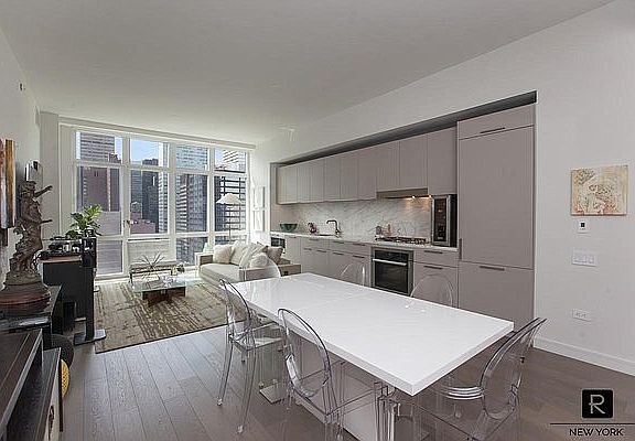 5th image of 305 E 51st St APT 26B