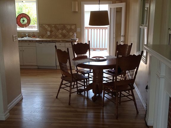 5th image of 5733 Cartwright Ave