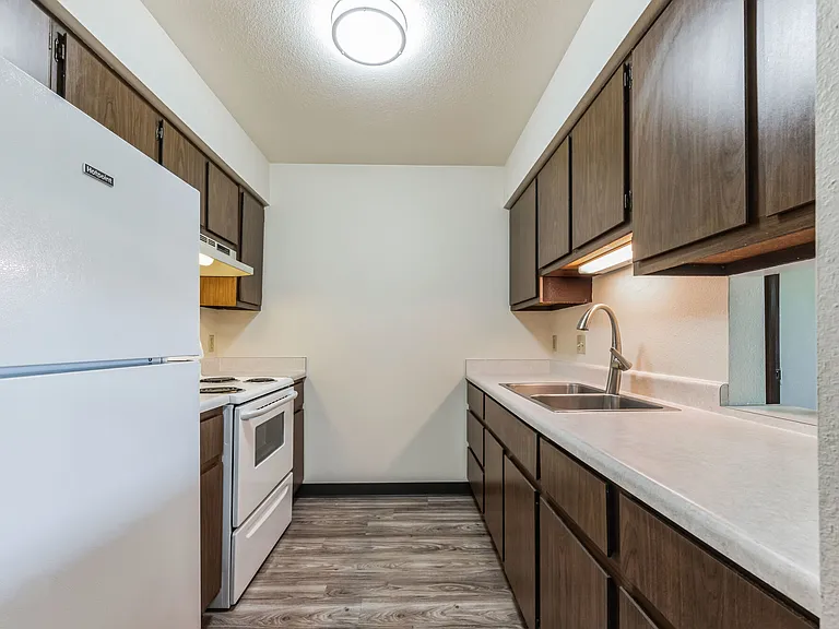 1252 N 12th Pl — Photo 56