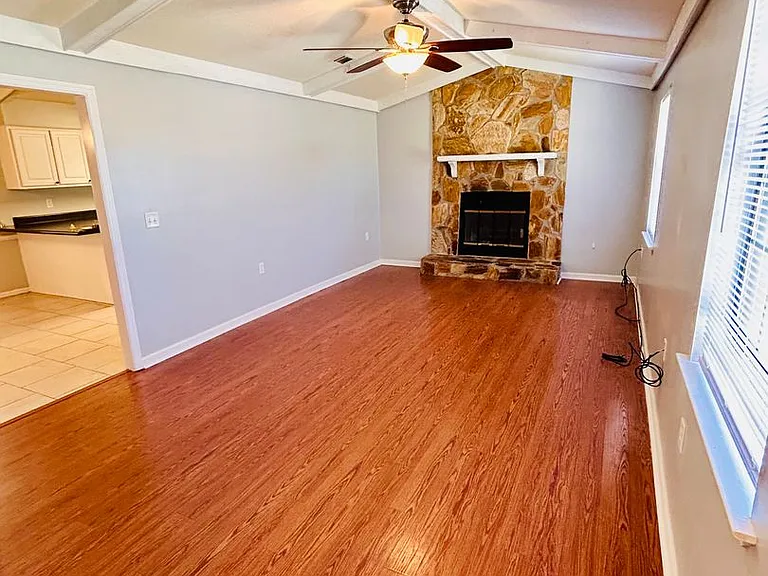 1020 Bacon Rd — Photo 4