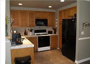 2nd image of 2432 Emerson Cir