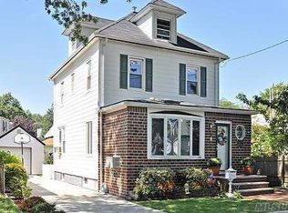 18 Granger Ave, Floral Park, NY 11001