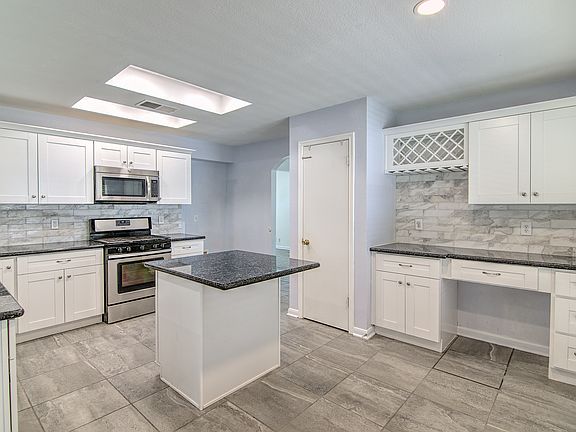 4th image of 7423 Belmont Pl
