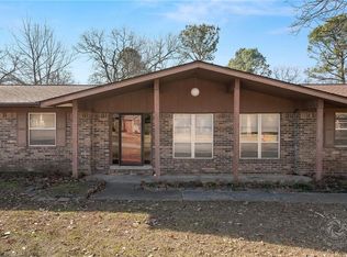 6520 S R St, Fort Smith, AR 72903