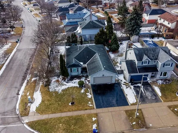 458 Winston Blvd, Cambridge, ON N3C 3Y5