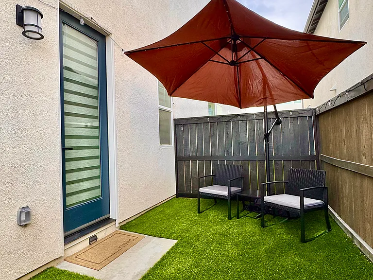 2415 Calle Grandon — Photo 17