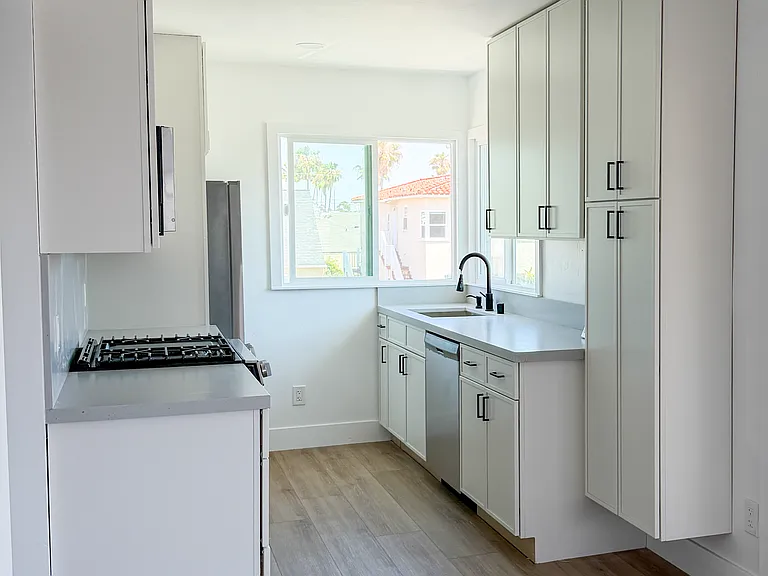4612 North Ave — Photo 3