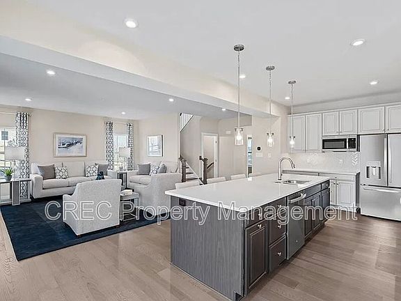 4th image of 1018 Lacebark Dr