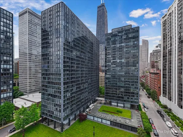 900 N Lake Shore Dr APT 2303, Chicago, IL 60611