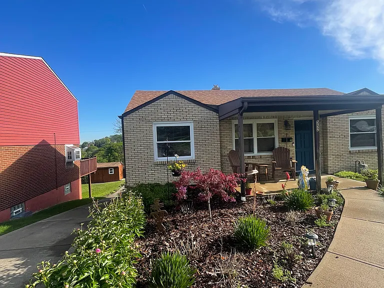 552 Horning St — Photo 13