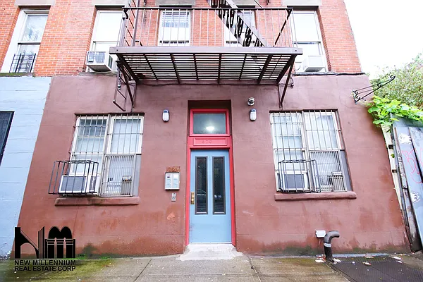 Rented by NMRE | media 16