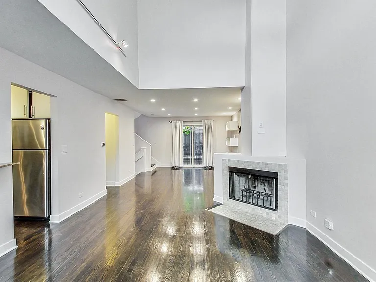 1449 W Lexington St #A — Photo 9