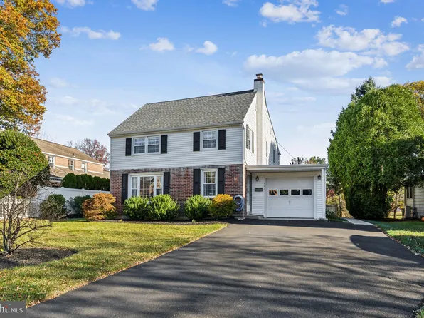 502 Willow Rd, Oreland, PA 19075