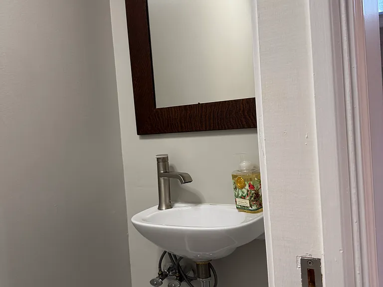 112 Wayland St — Photo 33