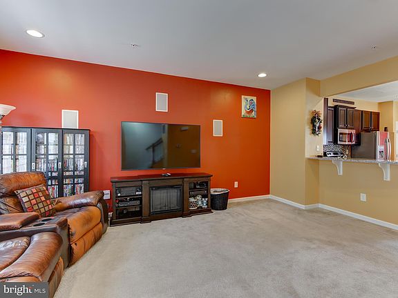 3rd image of 1217 Wynne Ln