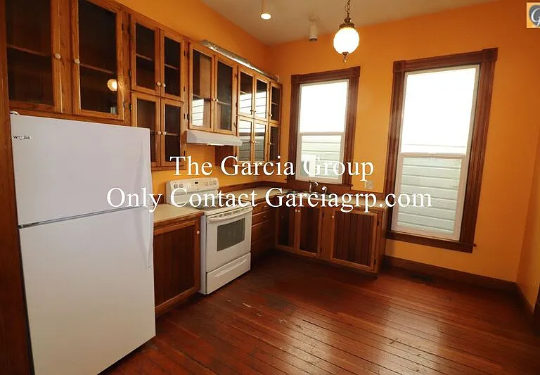 3325 SW Kelly Ave — Photo 3