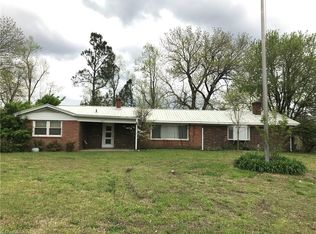 2421 Kivett Dr, Greensboro, NC 27406