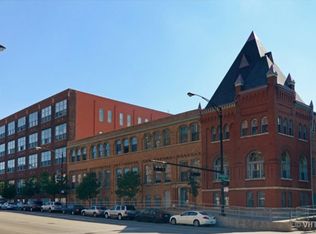 1733 W Irving Park Rd APT 317, Chicago, IL 60613