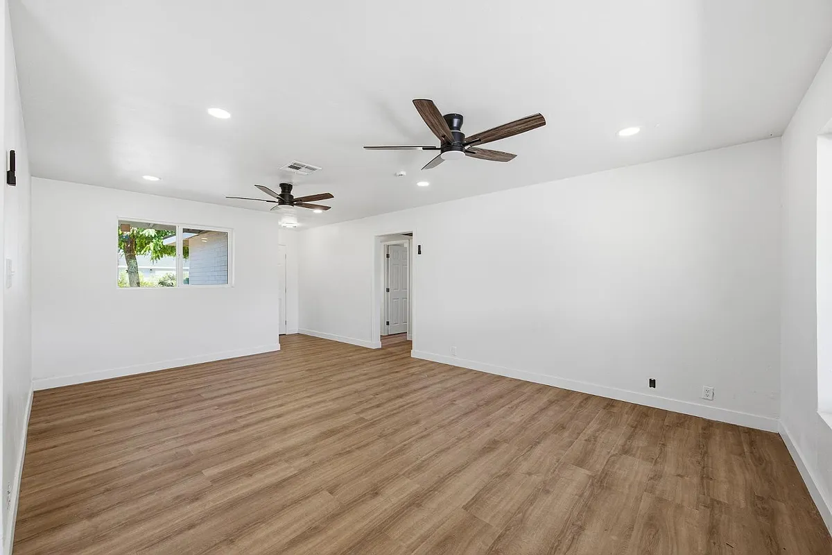Building Photo - 2558 N 40th St
