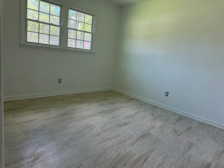 230 Stonebrook Dr — Photo 11