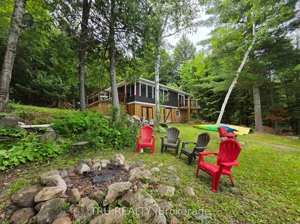 952 Siberia Rd, Madawaska Valley, ON K0J 1B0