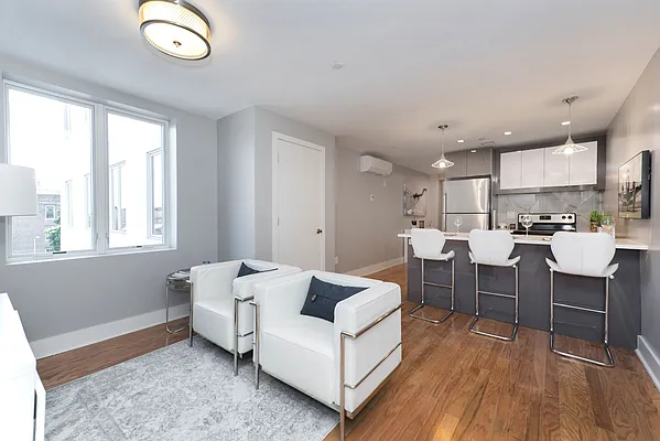 Rented by Bold New York | media 28