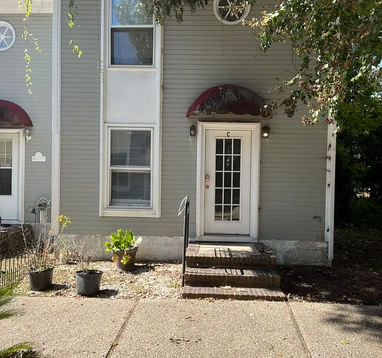 201 Cedar St #C