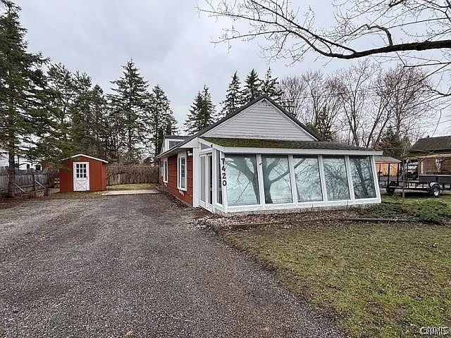 7420 Mapleview Rd