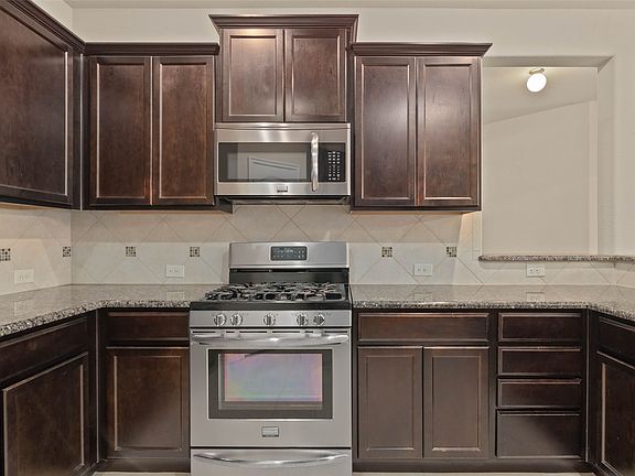 5th image of 9813 Cottontail Ln