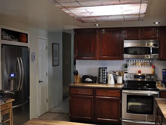 Kitchen - towards stove/fridge