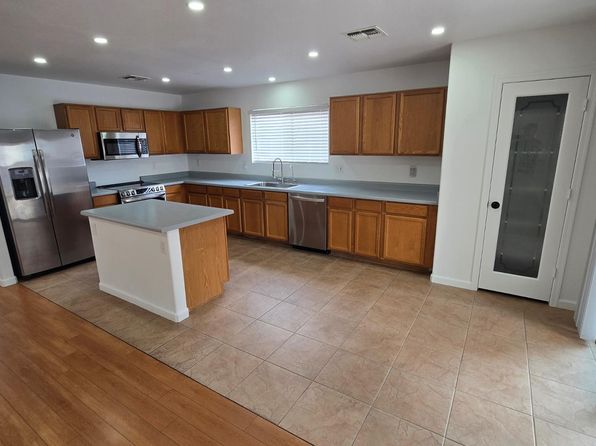 15537 W Gelding Dr