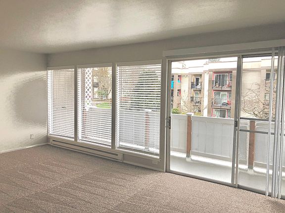 3rd image of 1612 NE 179th St APT 3