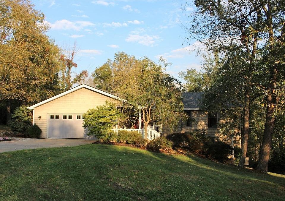 1st image of 19858 Elm Dr