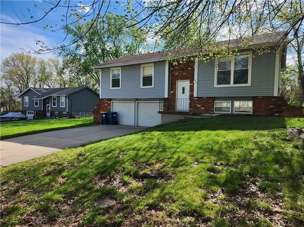 1305 Michele Dr, Excelsior Springs, MO 64024
