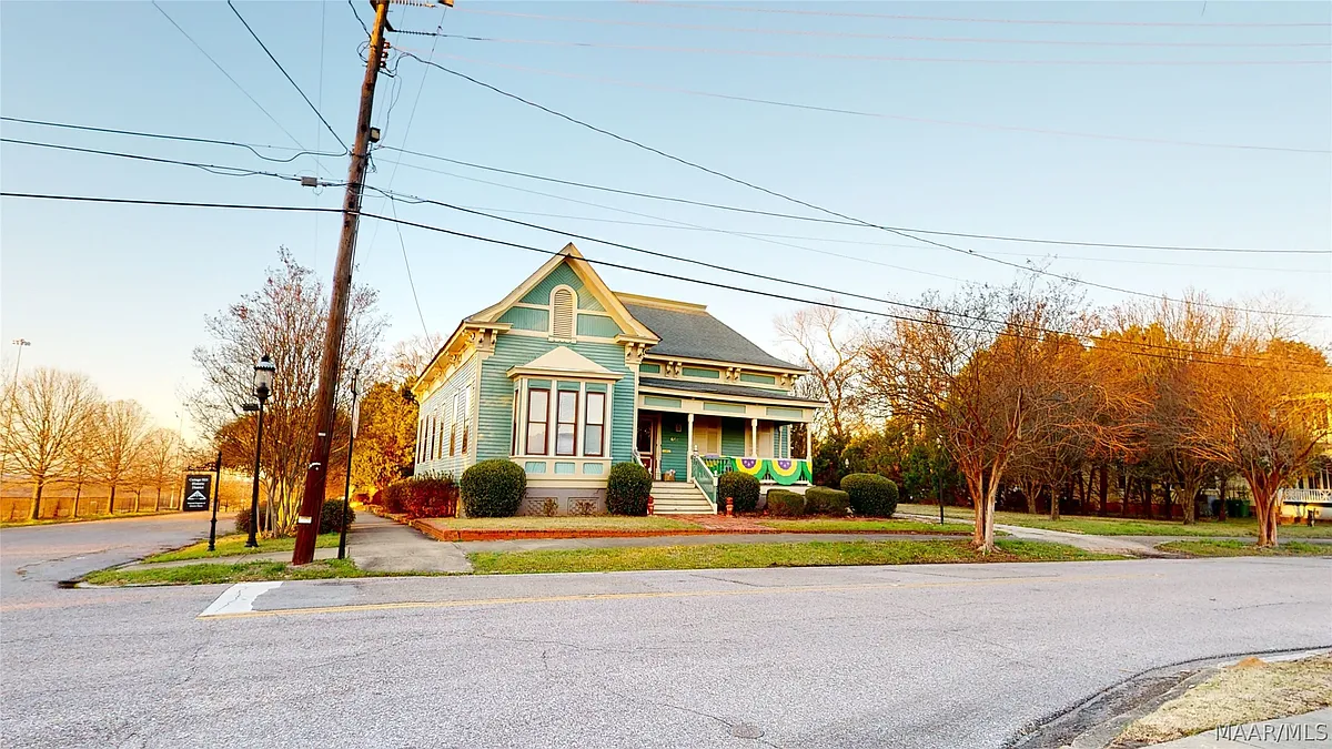 Building Photo - 648 N Clayton St